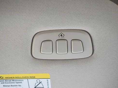 Used 2024 Ford Expedition XLT AWD/4WD image 37