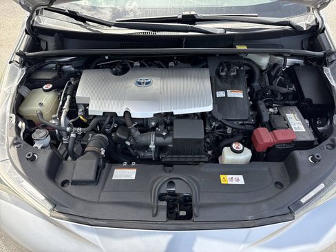 Used 2016 Toyota Prius Three Touring FWD image 30
