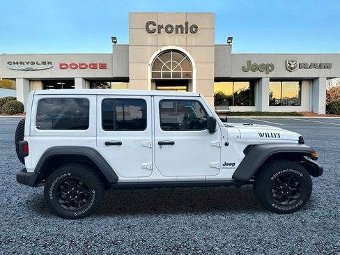 Used 2023 Jeep Wrangler Unlimited w/ Sun & Screen Package AWD/4WD image 2