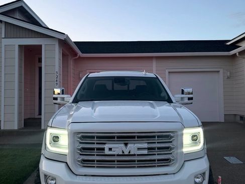 Used 2019 GMC Sierra 3500 Denali w/ Duramax Plus Package AWD/4WD image 2