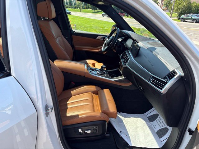 Used 2022 BMW X7 M50i w/ Cold Weather Package AWD/4WD image 30