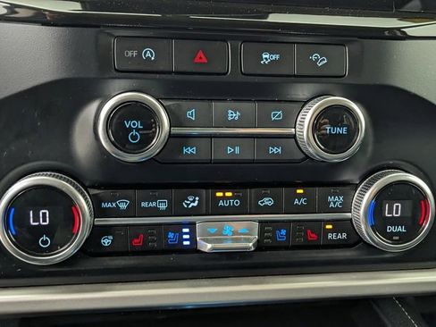 Certified 2024 Ford Expedition XLT AWD/4WD image 30