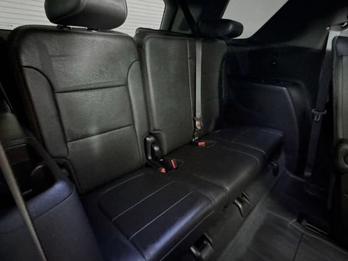 Used 2023 Chevrolet Traverse High Country w/ LPO, Floor Liner Package FWD image 36