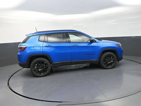 New 2026 Jeep Compass Latitude AWD/4WD image 10