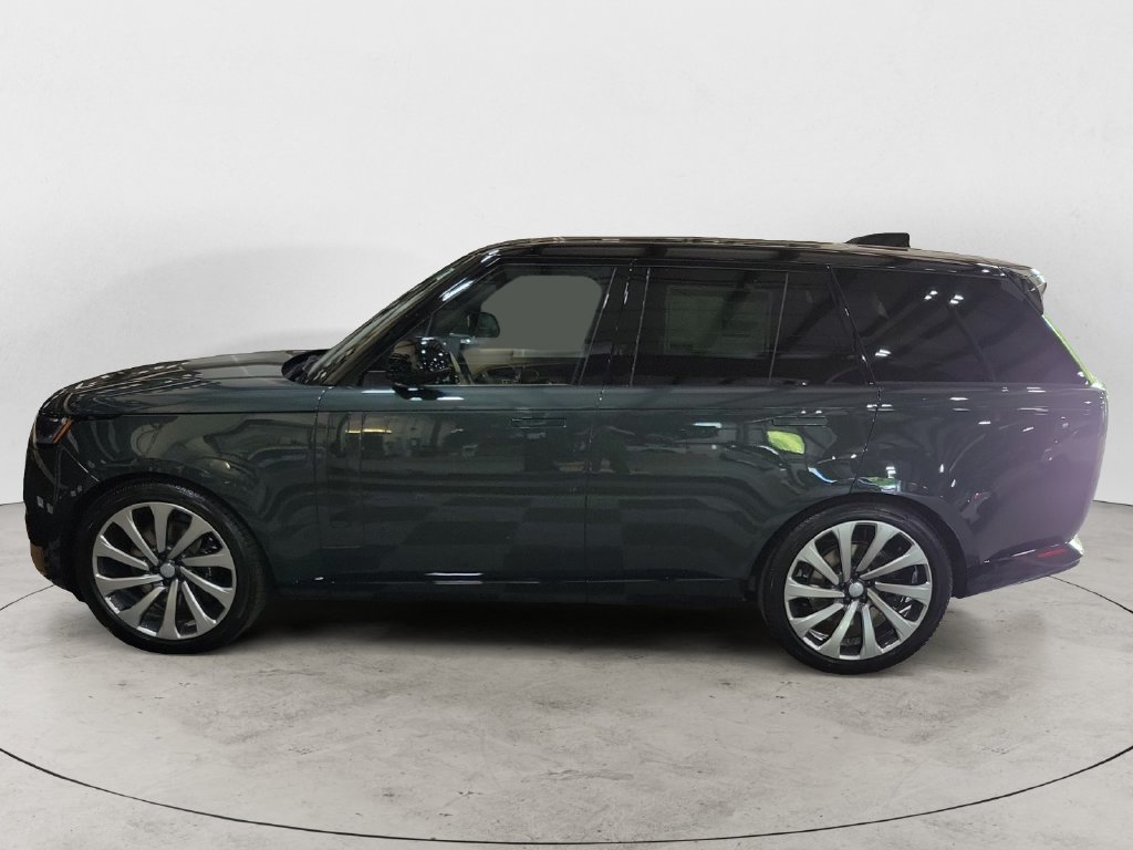 Used 2025 Land Rover Range Rover SE AWD/4WD image 2