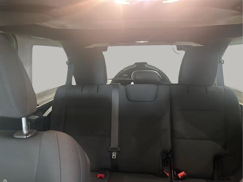 Used 2019 Jeep Wrangler Unlimited Sahara w/ Uconnect 4C Nav & Sound Group AWD/4WD image 15