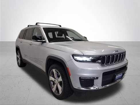 Used 2021 Jeep Grand Cherokee L Limited AWD/4WD image 3