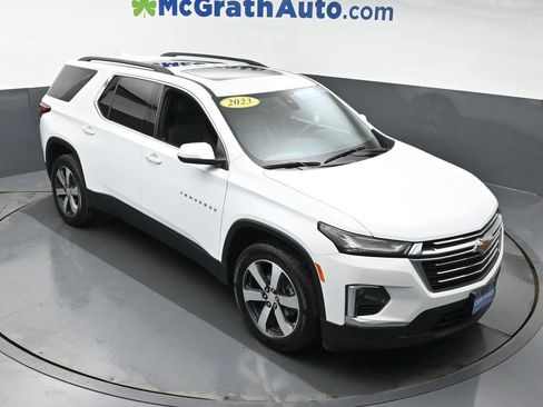 Certified 2023 Chevrolet Traverse LT w/ LT Premium Package image 3