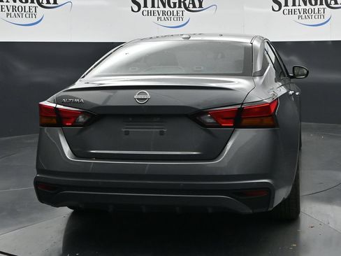 Used 2025 Nissan Altima 2.5 SV FWD image 6