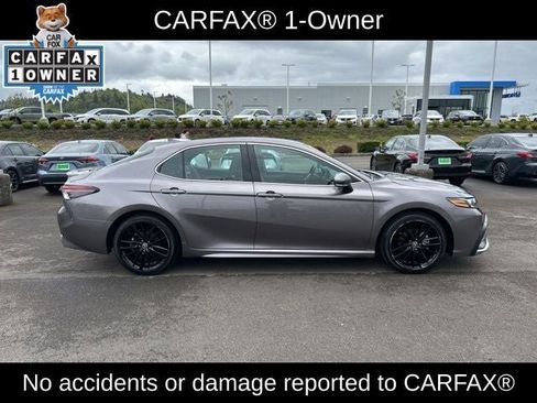 Used 2024 Toyota Camry XSE FWD image 4