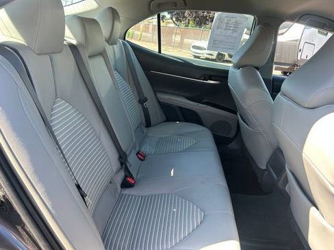 Used 2020 Toyota Camry SE FWD image 30