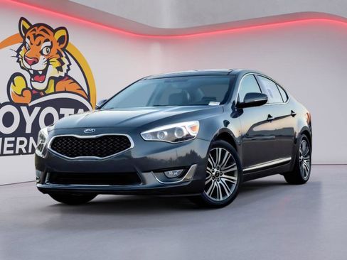 Used 2015 Kia Cadenza Premium image 2
