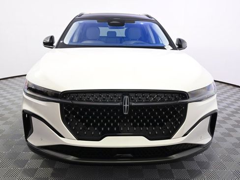 New 2026 Lincoln Nautilus Reserve image 10