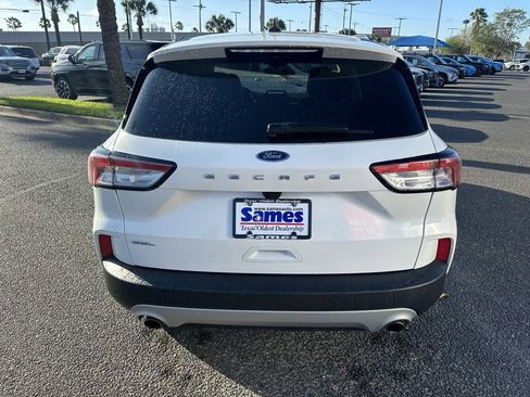 Used 2022 Ford Escape SEL image 5