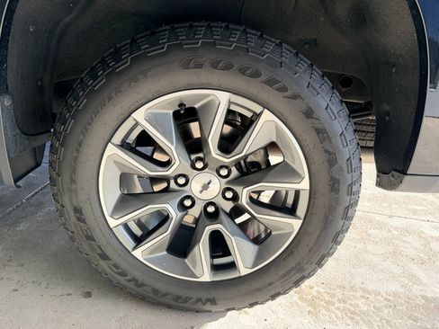 Used 2024 Chevrolet Silverado 1500 RST AWD/4WD image 11