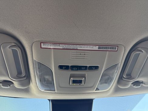 Used 2021 Toyota Corolla LE image 28