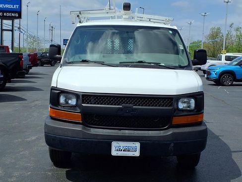Used 2015 Chevrolet Express 2500 RWD image 17