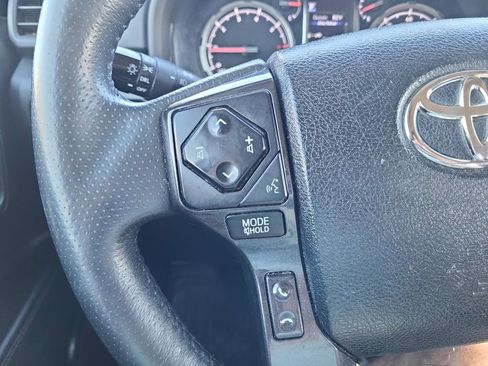 Used 2020 Toyota 4Runner TRD Off-Road Premium AWD/4WD image 25
