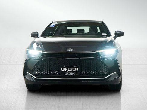 Used 2024 Toyota Crown Limited image 8