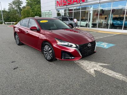 Used 2024 Nissan Altima 2.5 SV w/ SV Premium Package