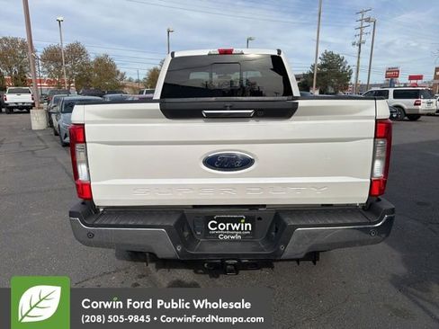 Used 2018 Ford F250 Lariat w/ Lariat Value Package image 6