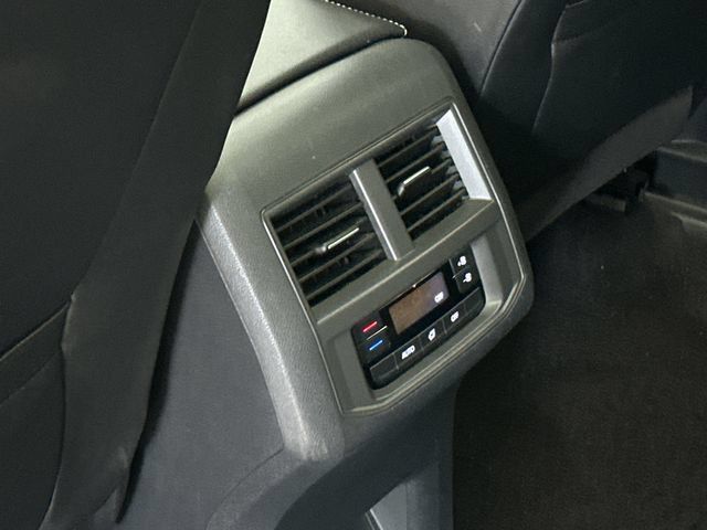 Used 2021 Volkswagen Atlas SEL AWD/4WD image 17