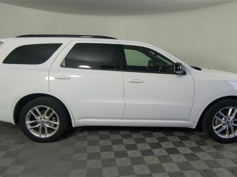 Certified 2023 Dodge Durango GT image 4