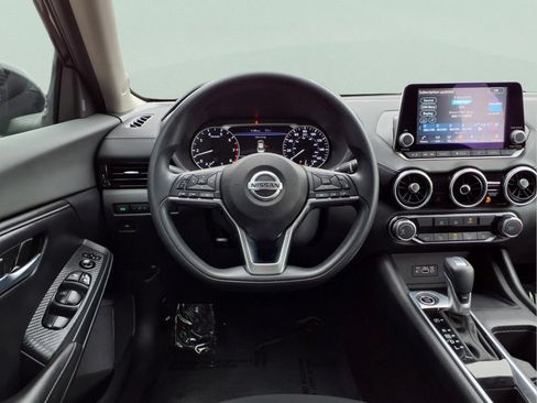 Certified 2023 Nissan Sentra SV FWD image 16