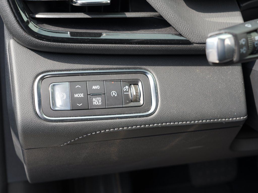 Certified 2026 Buick Enclave Preferred AWD/4WD image 17