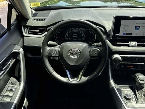 Certified 2025 Toyota RAV4 XLE w/ Convenience Package AWD/4WD image 15