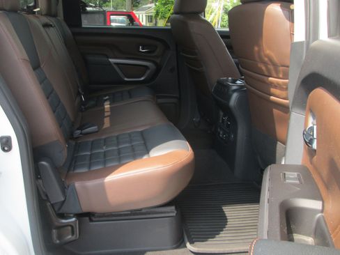 Used 2019 Nissan Titan Platinum Reserve w/ Platinum Utility Package AWD/4WD image 16