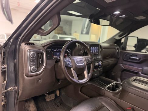 Used 2022 GMC Sierra 3500 Denali image 20