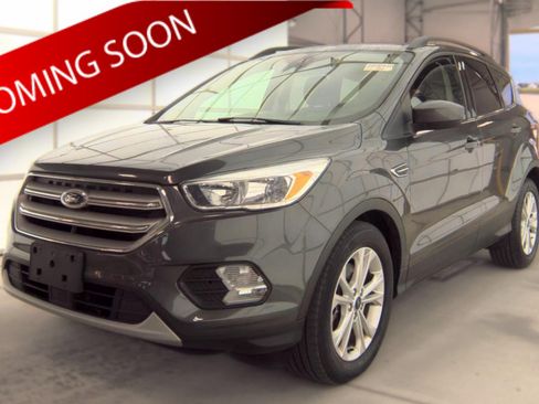 Used 2018 Ford Escape SE w/ Ford Safe & Smart Package AWD/4WD image 1