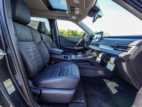 New 2025 Mitsubishi Outlander SE AWD/4WD image 30