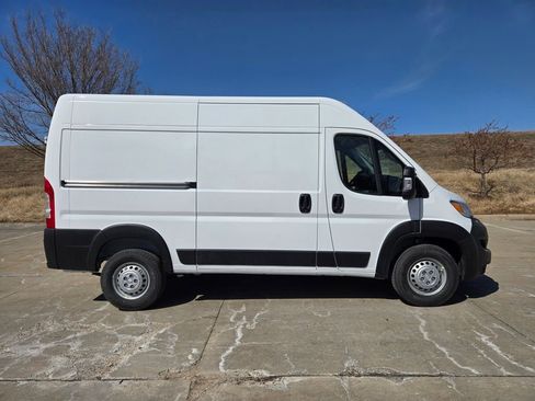 New 2025 RAM ProMaster 1500 w/ Cold Weather Group FWD image 2