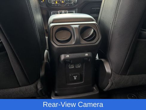 Used 2018 Jeep Wrangler Unlimited Sahara image 16