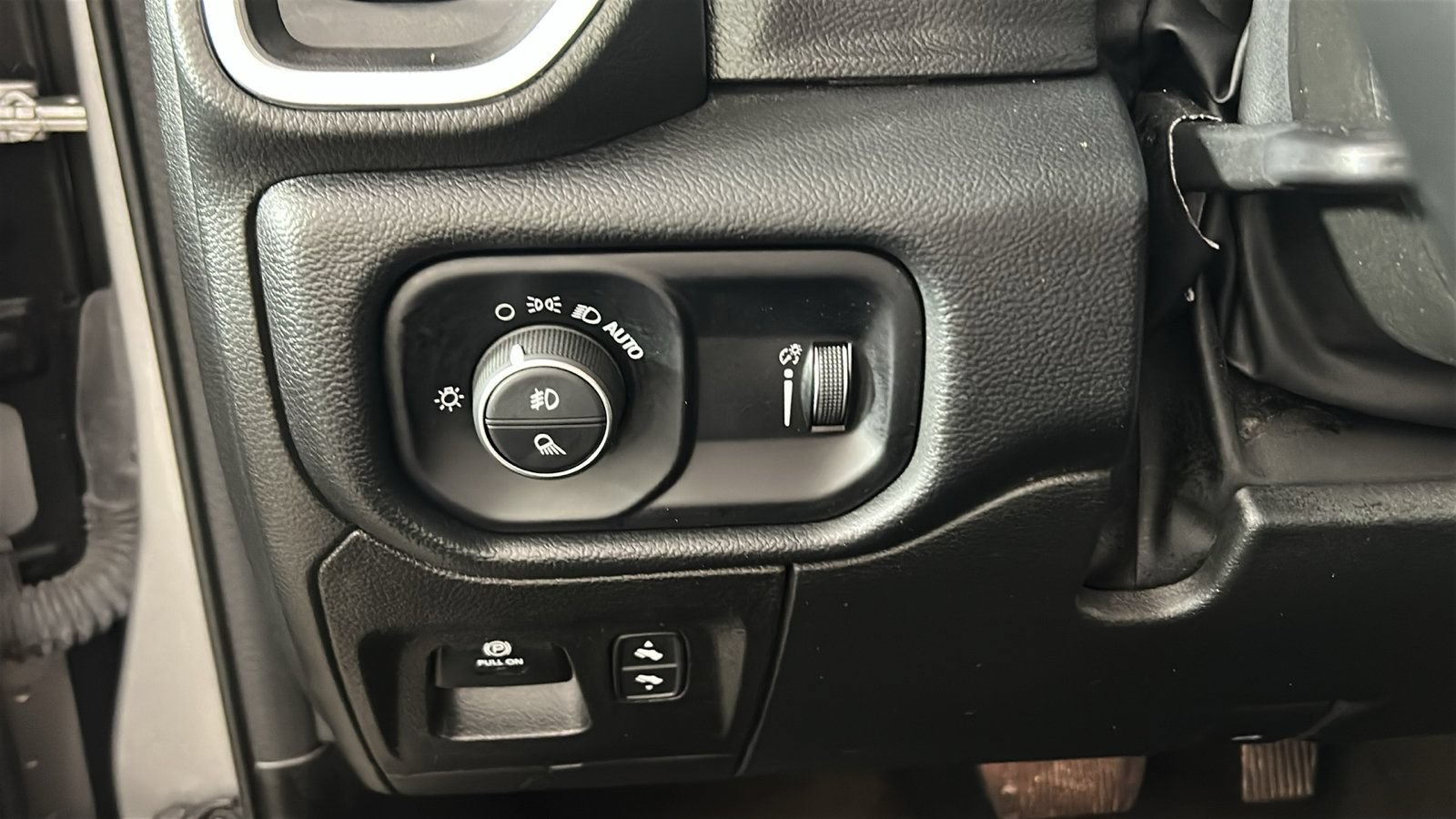 Used 2022 RAM 1500 Big Horn AWD/4WD image 24