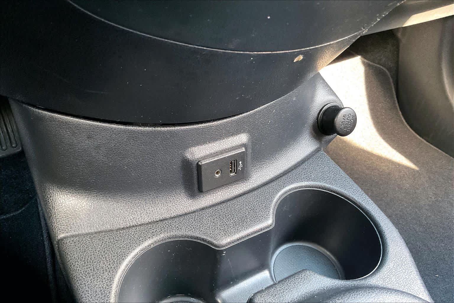Used 2017 Nissan Versa Note SV FWD image 32