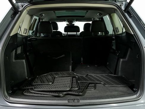 Certified 2025 Volkswagen Atlas Peak Edition SE image 24