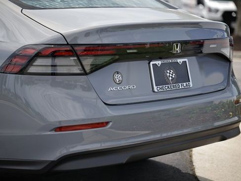 New 2025 Honda Accord SE image 9