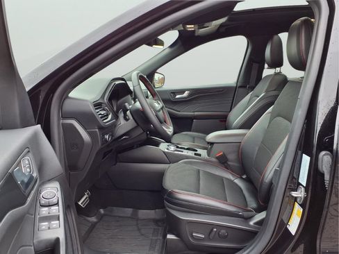 Used 2024 Ford Escape ST-Line w/ Tech Pack #1 AWD/4WD image 13