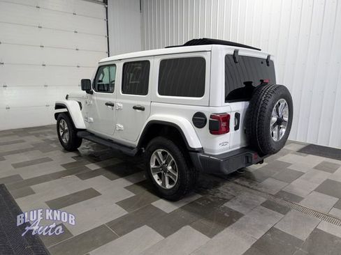 Used 2021 Jeep Wrangler Unlimited Sahara AWD/4WD image 2