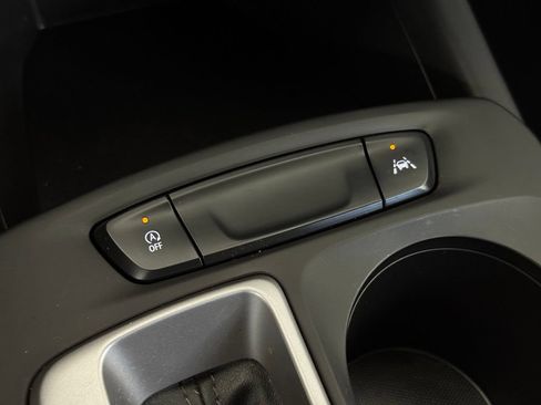 Used 2024 Chevrolet Trax LS w/ LS Convenience Package FWD image 31