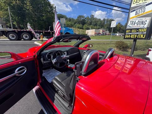 Used 2004 Chevrolet SSR w/ Preferred Equipment Group image 10