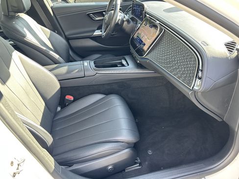 Certified 2025 Mercedes-Benz E 350 Sedan w/ Winter Package image 49