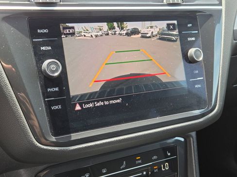 Used 2024 Volkswagen Tiguan SE R-Line image 16