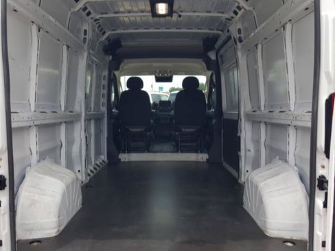 Used 2025 RAM ProMaster 2500 w/ Convenience Group FWD image 10