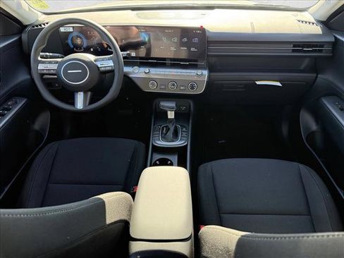 New 2026 Hyundai Kona SE image 11