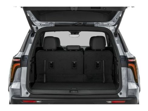 New 2026 Chevrolet Traverse Z71 w/ Enhanced Driving Package AWD/4WD image 13