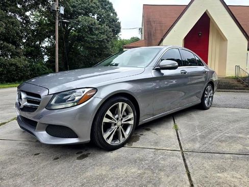 Used 2015 Mercedes-Benz C 300 Sedan image 2